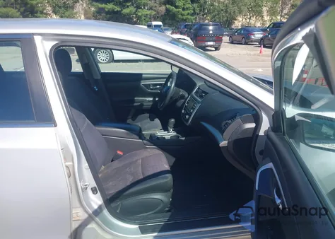 2017 Nissan Altima 2.5 Sv z USA, uszkodzony, nr VIN 1N4AL3AP3HC177036